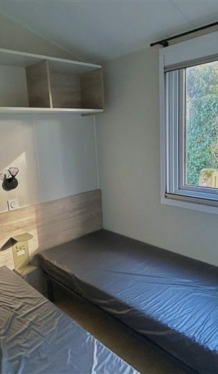 Chambre deux lits simple